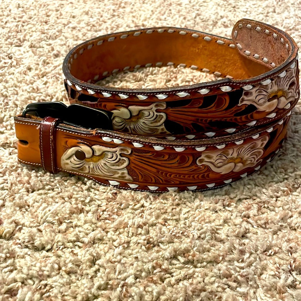 Tony Lama Tooled size 34 Western Belt